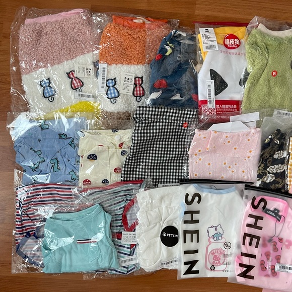 SHEIN | Dog Cat Clothes T-shirts Sweaters Shirts M - Picture 5 of 6